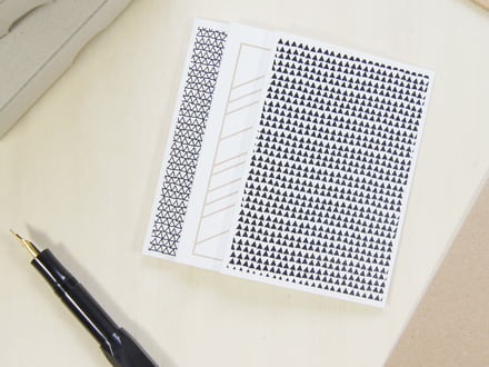 Karte bringt mit der Shaking Through Grusskarte drei ausgefallene Designs auf edles 300g Papier