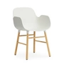 Normann Copenhagen - Form Armlehnstuhl, Gestell Eiche / weiss