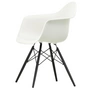 Vitra - Eames Plastic Armchair DAW, Ahorn schwarz / weiss (Kunststoffgleiter basic dark)