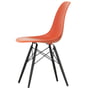 Vitra - Eames Plastic Side Chair DSW RE, Ahorn dunkel / poppy red (Filzgleiter basic dark)