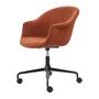 Gubi - Bat Meeting Stuhl Vollpolsterung, schwarz / Dedar Rot (Belsuede Special 133)