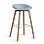 HAY - About A Stool AAS 32 H 75 cm, Walnuss lackiert / Edelstahl / dusty blue 2.0 (Filzgleiter)