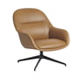 Muuto - Fiber Lounge Armchair Swivel Base, schwarz / Refine Leder Cognac