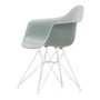 Vitra - Eames Plastic Armchair DAR RE, weiss / hellgrau (Filzgleiter weiss)