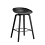 HAY - About A Stool AAS 32 H 65 cm, Eiche schwarz lackiert/ Stahl schwarz / black 2.0 (Kunststoffgleiter)