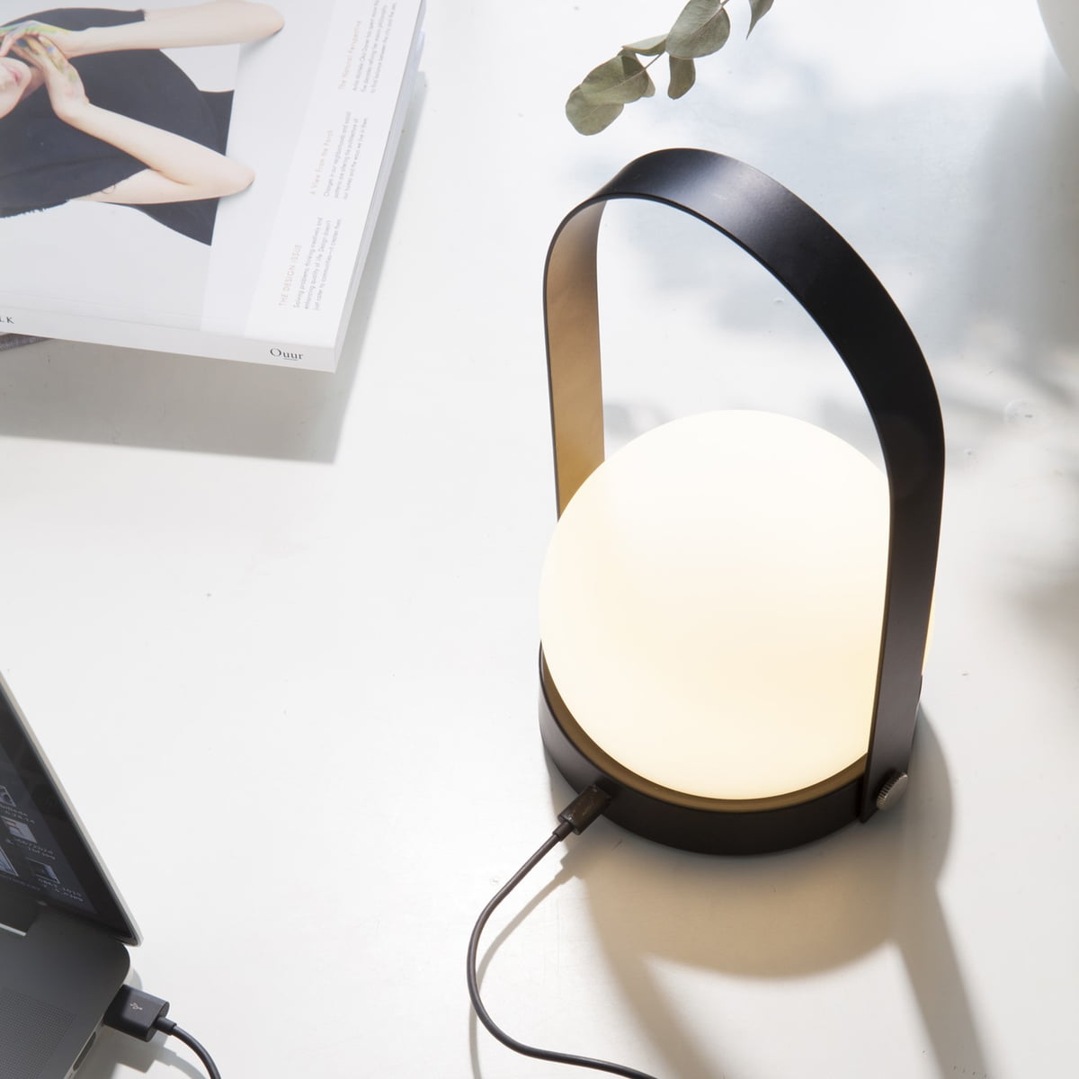 Carrie tragbare LED Lampe von Audo (MENU) online kaufen