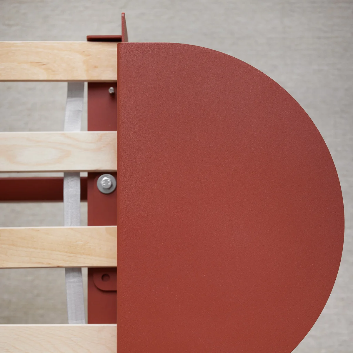 Moebe - Bett mit Nachttisch, terracotta