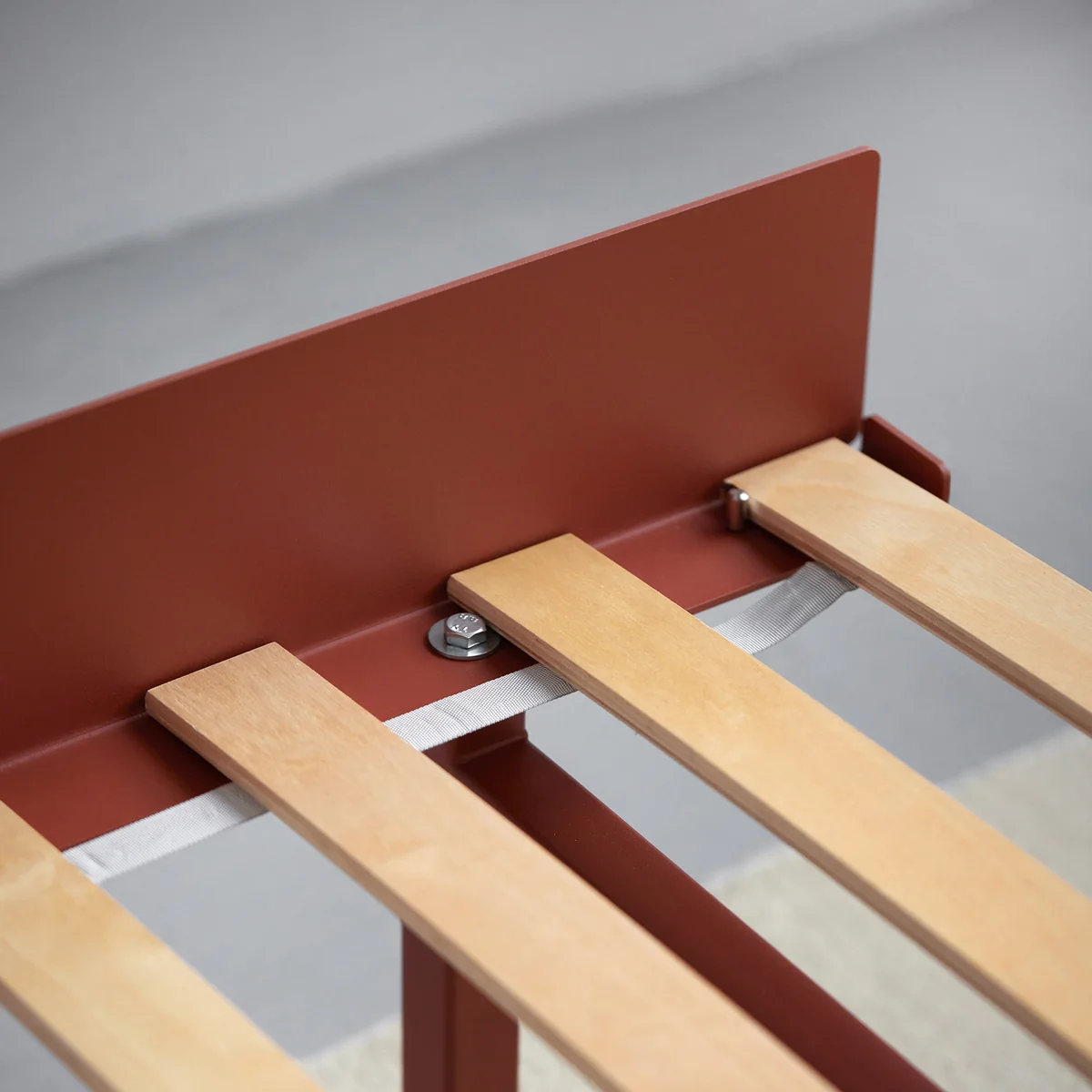 Moebe - Bett mit Latten, terracotta