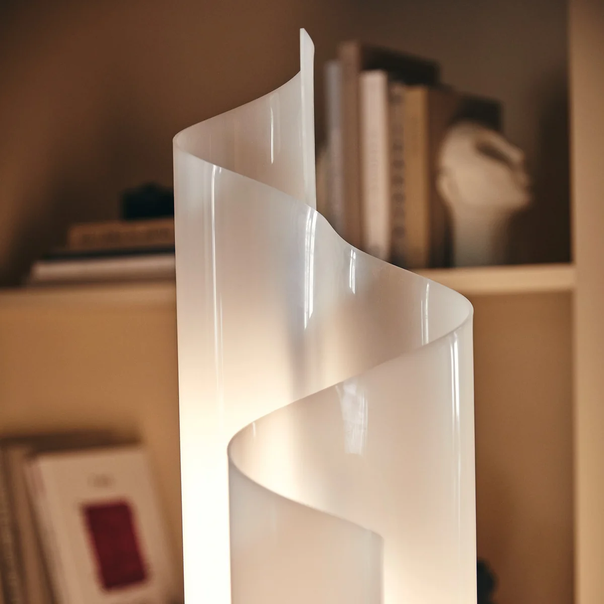 Artemide - Chimera LED-Stehleuchte, weiss