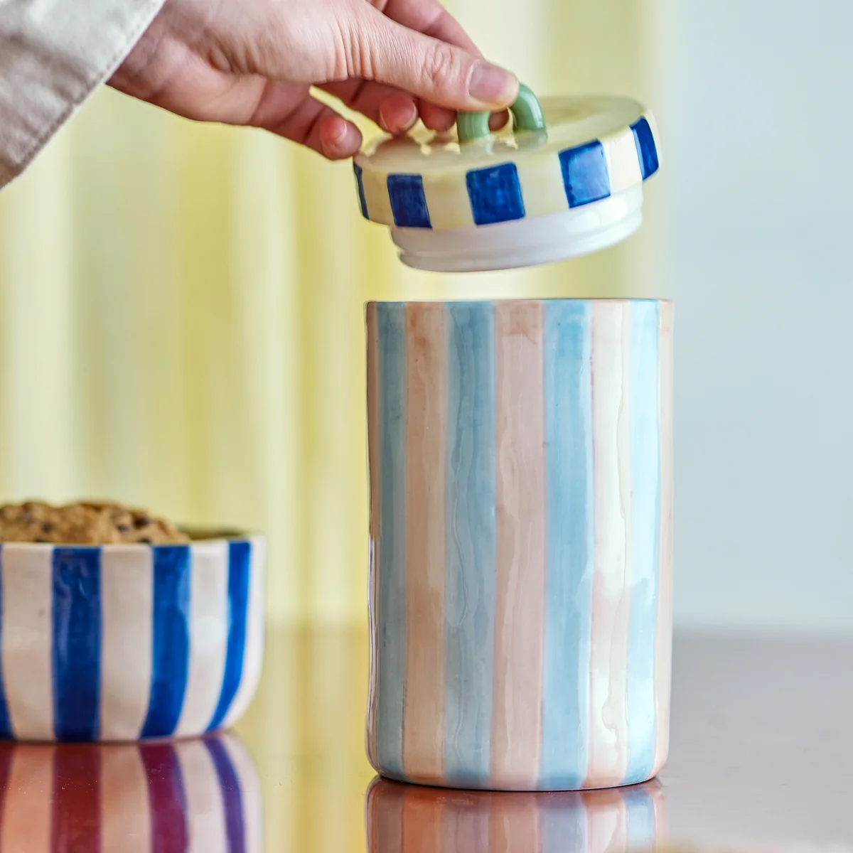 Phoenix Pot mit Deckel von Bloomingville | Connox
