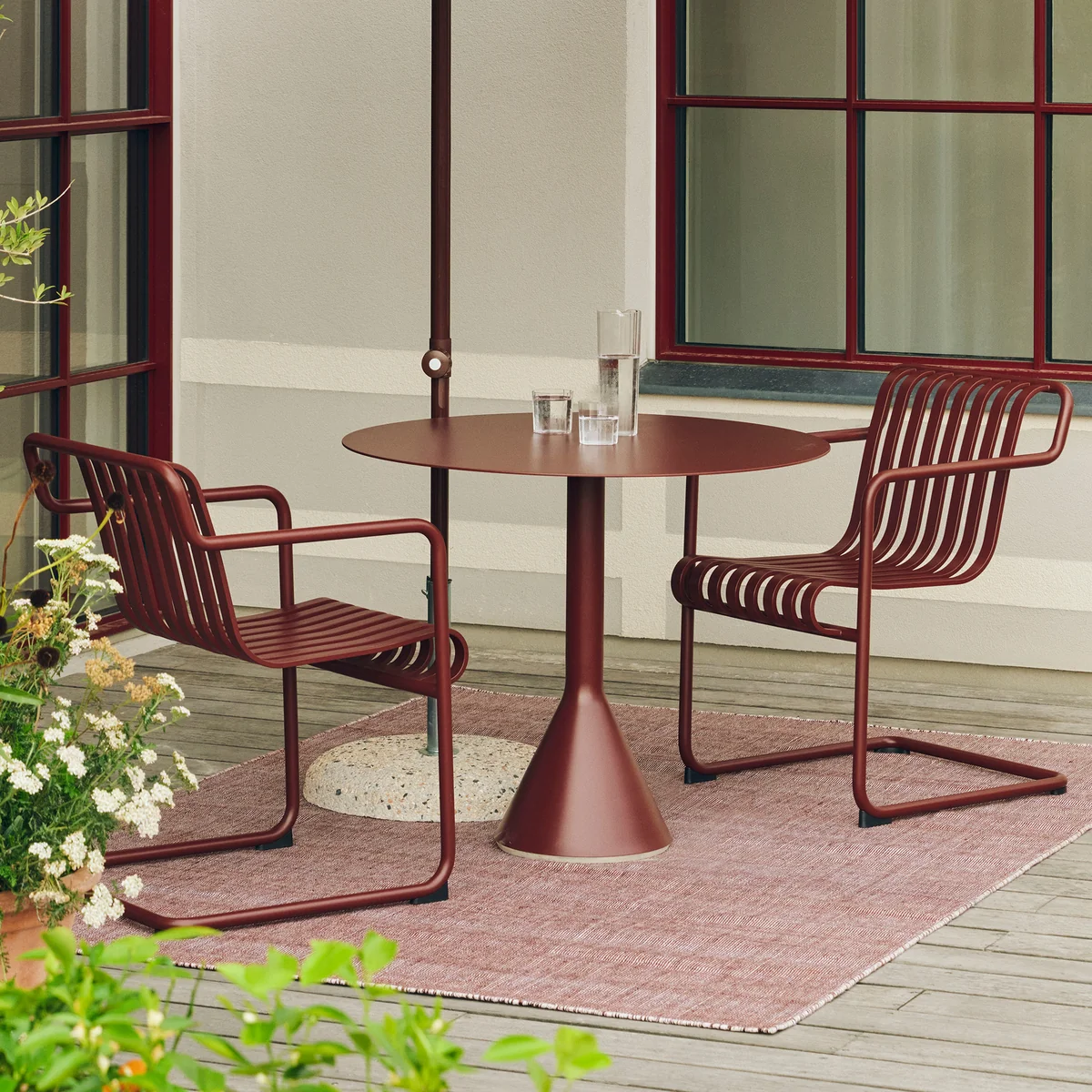 HAY PALISSADE CONE TABLE / Φ90 x H74 Palissade Cone Tisch von HAY | Connox