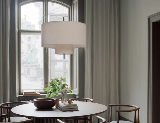 Pendelleuchten sind überall in unseren Zuhause auffindbar. Finden Sie hier die richtige Pendelleuchte für Ihren Raum.