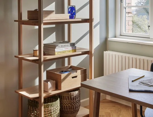 Hier finden Sie unsere praktischen Regale und Sideboards ...