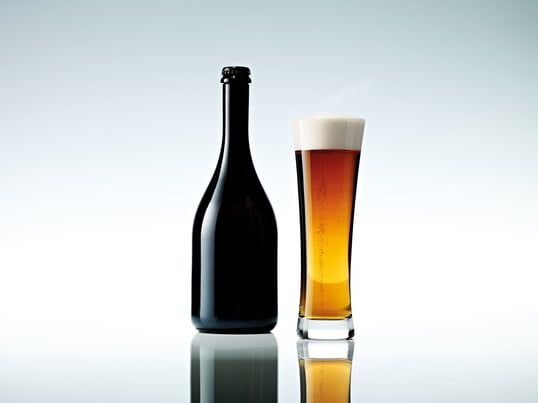 Das Bierglas Beer Basic des Herstellers Schott Zwiesel hat einen Moussierpunkt und ist nach oben hin leicht ausgestellt, sodass sich der Schaum perfekt verteilt.