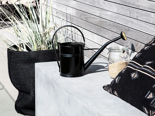 Finden Sie eine Vielzahl an Gartengeräten in unserem Shop. So macht das Gärtnern noch mehr Spass! 