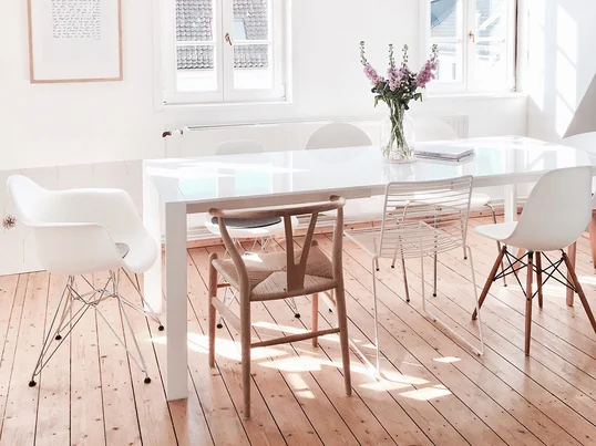 Karlas View Homestory - Esszimmer - Carl Hansen, Hay und Vitra