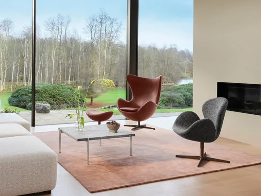 Mit der Kollektion zum 150. Jubiläum erwarten uns alte Klassiker im noch nie da gewesenem Look - eine sorgfältige Auswahl der legendärsten Designs aus 150 Jahren Firmengeschichte.