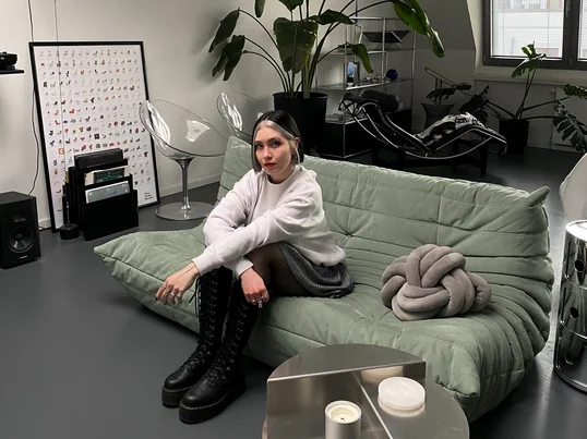 Homestory - home.with.zia - Chrom - Ambientebild