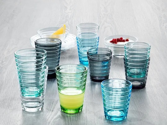 Die funktionale und zeitlose Schlichtheit der Gläser, der Aino Alto Glasserie von Iittala wirkt auch heute noch modern und zeitgemäss.