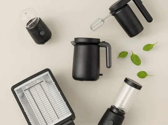 Die verschiedenen schwarzen Design-Küchengeräte aus der Foodie Serie von Rig-Tig by Stelton machen einen gleichermassen modernen wie sauberen Eindruck.