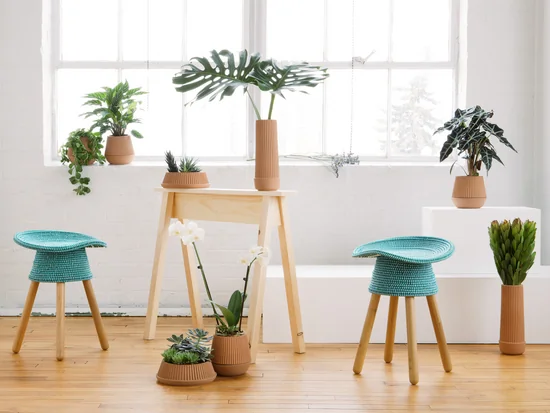 Umbra - Coiled Hocker, blau