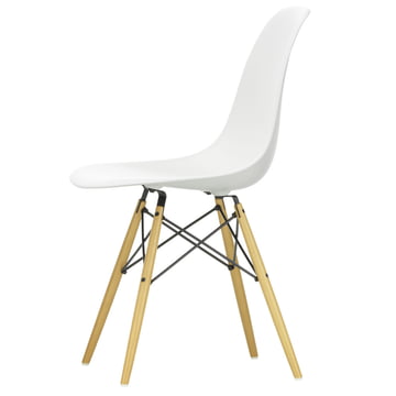 Eames Plastic Side Chair DSW von Vitra in Ahorn gelblich / weiss