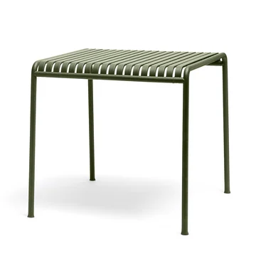 Der Palissade Tisch von HAY in olive - quadratisch mit einer Grösse von 80 x 80 cm