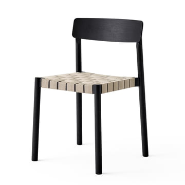 Betty TK1 Stuhl in schwarz / natur von &Tradition