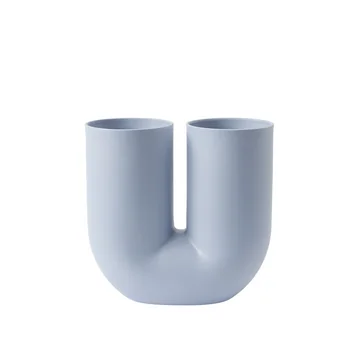 Kink Vase von Muuto in Hellblau