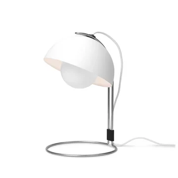 FlowerPot Tischleuchte VP4 von &Tradition in weiss matt