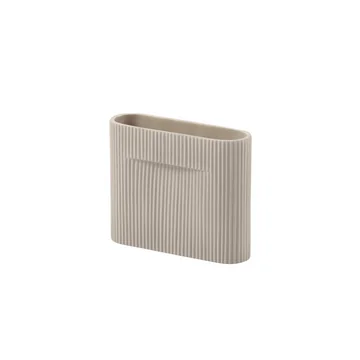 Ridge Vase H 16,5 cm von Muuto in beige
