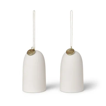Keramikanhänger Glocken von Ferm Living in der Farbe off-white 