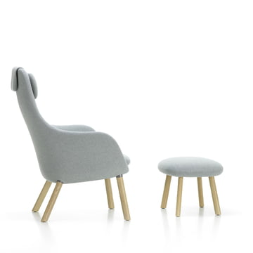 HAL Lounge Chair & Ottoman mit losem Sitzkissen von Vitra in Eiche natur / Dumet (salbei/stahlblau)