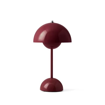 &Tradition - Flowerpot Akku Tischleuchte VP9 mit magnetischem Ladekabel, dunkle pflaume glänzend
