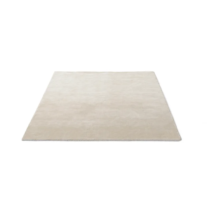 Der &Tradition - The Moor Rug AP5 mit einer Grösse von 170 x 240 cm in Beige Dew