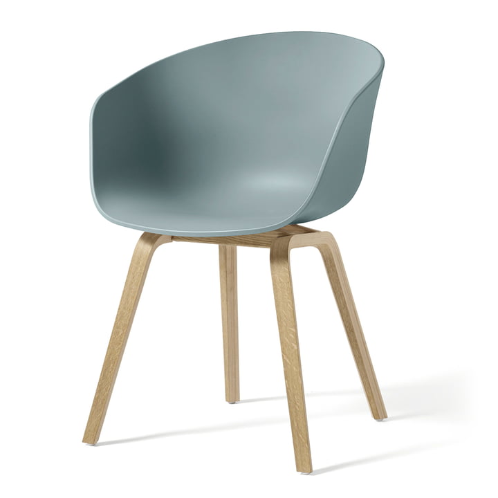 About A Chair AAC 22 von Hay in Eiche geseift / dusty blue