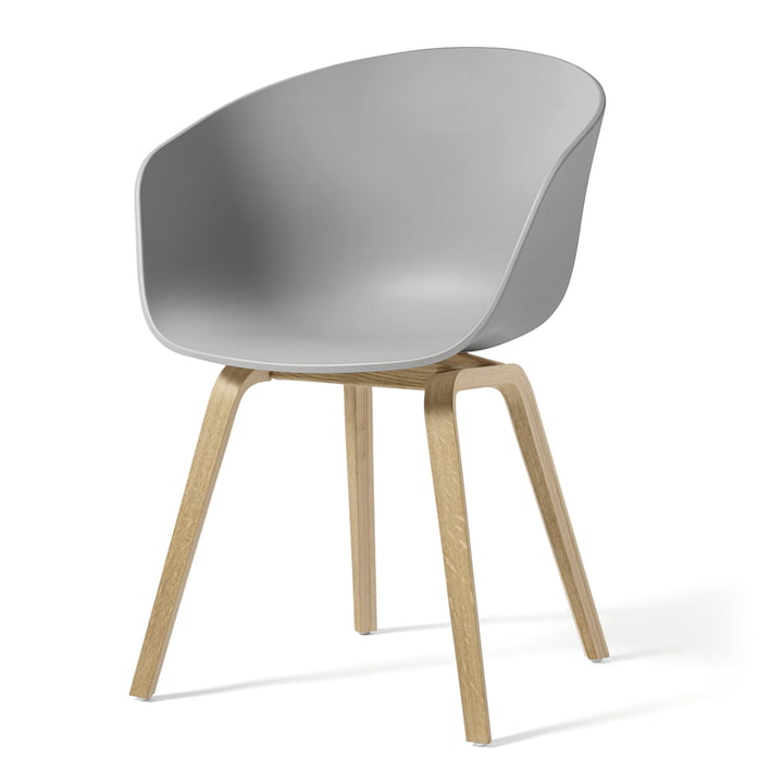 About A Chair AAC 22 von Hay in Eiche geseift / concrete grey