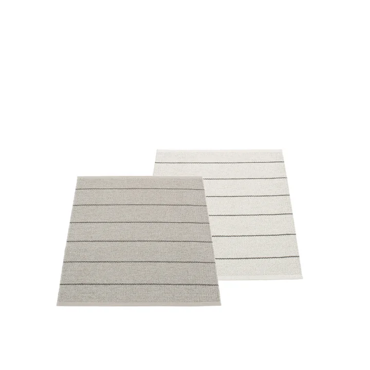 Carl Wendeteppich 70 x 90 cm von Pappelina in Warm Grey / Fossil Grey