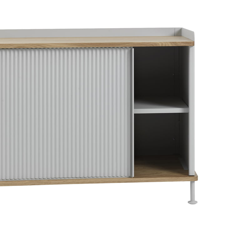 Enfold Sideboard niedrig von Muuto in Eiche / Grau