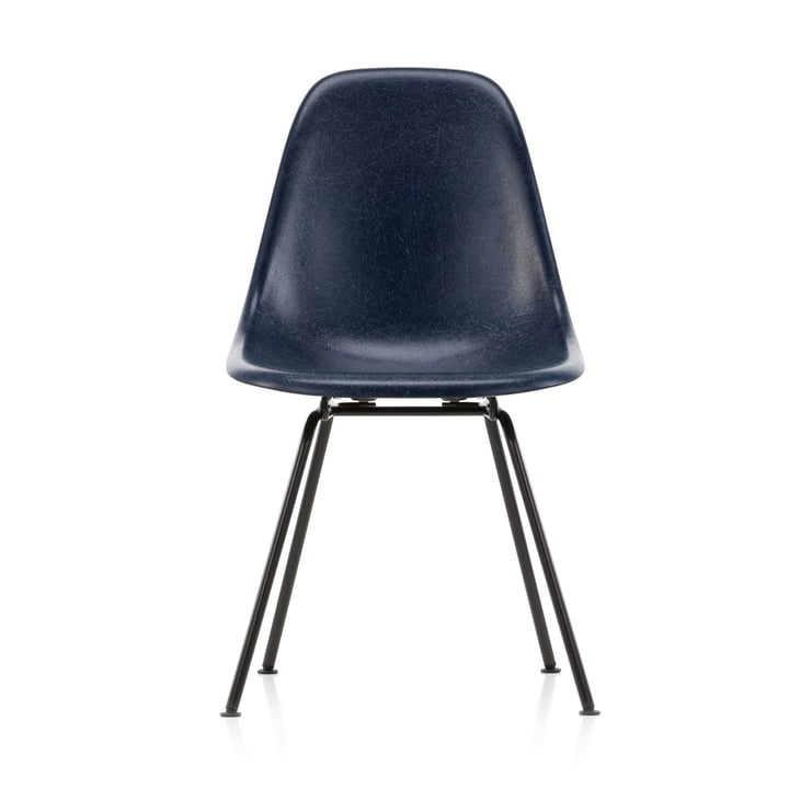 Eames Fiberglass Side Chair DSX von Vitra in basic dark / Eames navy blue