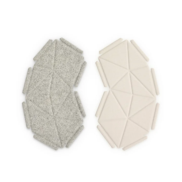 Clouds von Kvadrat in Divina Melange 120 (meliertes grau) / Divina 106 (weiss)