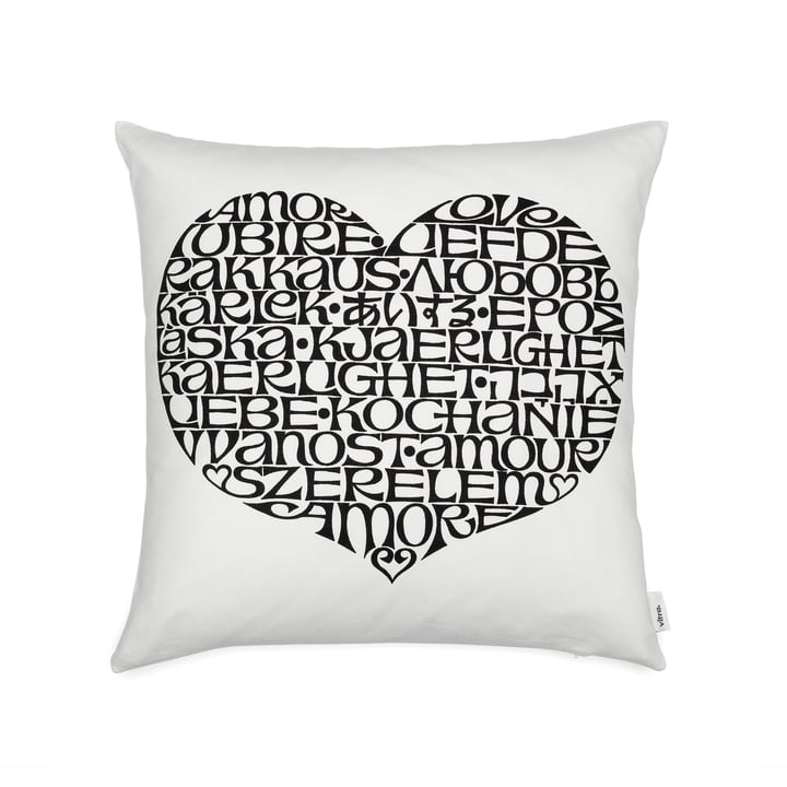 Graphic Print Pillow 40 x 40 cm International Love Heart von Vitra in schwarz / weiss