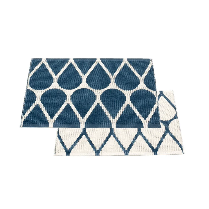 Otis Wendeteppich, 70 x 50 cm in ocean blue / vanilla von Pappelina