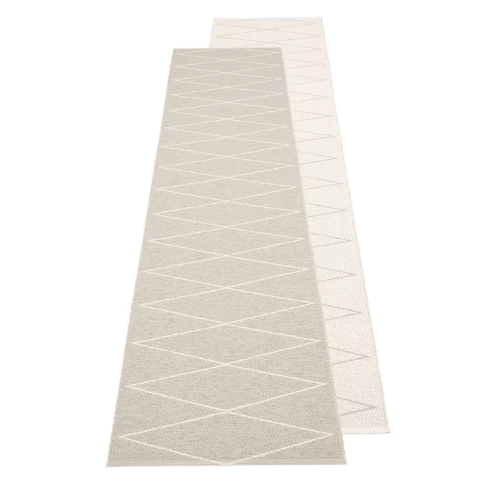 Max Wendeteppich, 70 x 240 cm in linen / vanilla von Pappelina