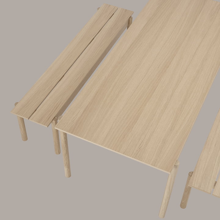 Linear Wood Esstisch und Bank von Muuto