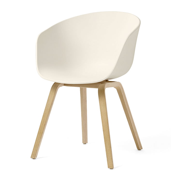 About A Chair AAC 22 Holz-Vierbeingestell, Eiche geseift / cream white (Filzgleiter) von Hay 