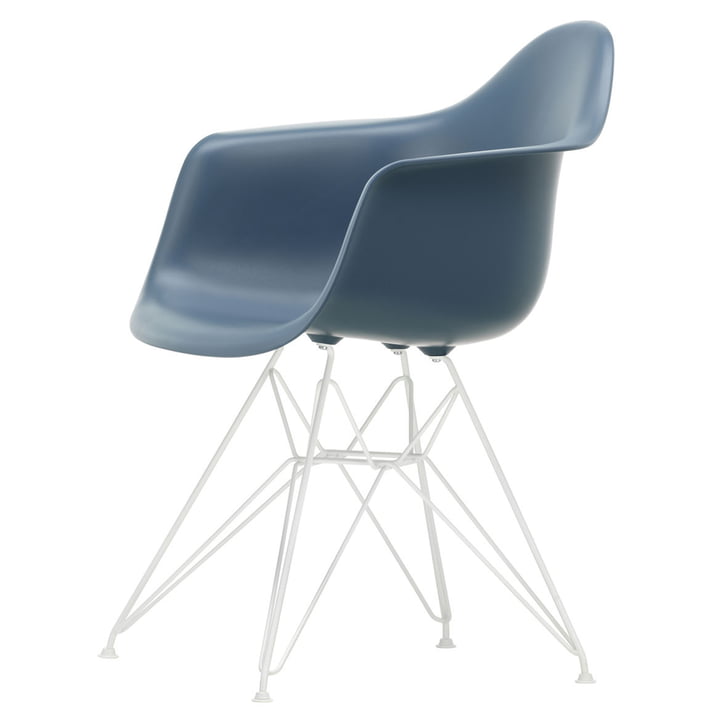 Eames Plastic Armchair DAR von Vitra in weiss / meerblau (Filzgleiter weiss)