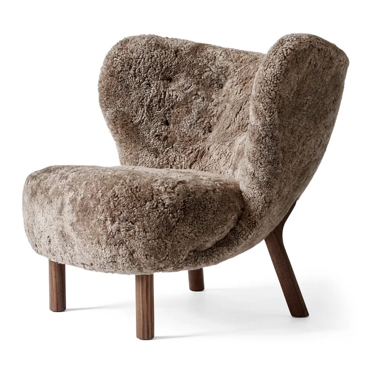 Little Petra VB1 Lounge Chair von &Tradition in Walnuss / Schaffell Sahara