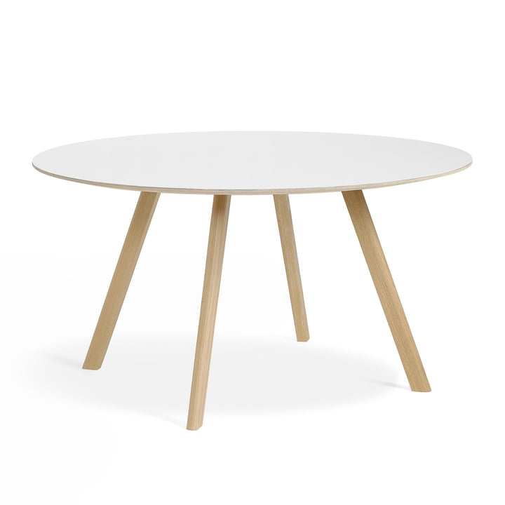 Der Copenhague CPH25 Tisch von Hay mit 140 cm Durchmesser in Eiche matt lackiert / Linoleum weiss