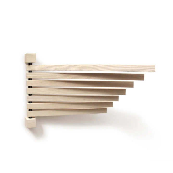 Das Pavo Wandgestell S von side by side in Esche